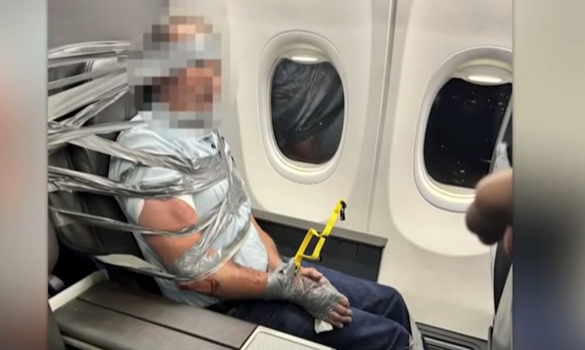 Unruly Passenger auf American-Airlines-Flug: Der Mann wurde fixiert und bei einer Zwischenlandung in Baltimore der Polizei übergeben.