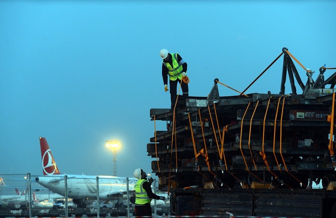 Mehr als 1800 Mitarbeiter waren mit dem Vorhaben beschäftigt.