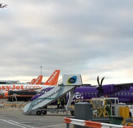 Flieger von Flybe und Easyjet in Southend: Ein Bild aus besseren Zeiten.