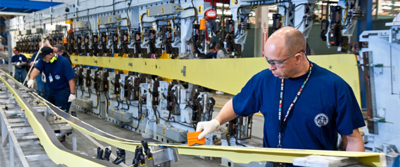 Arbeiter im Boeing-Werk: Wird zu viel gebaut?