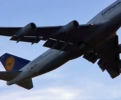 Boeing 747 der Lufthansa bricht die Landung ab