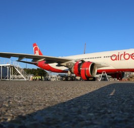 Der A330 von Air Berlin mit dem Kennzeichen D-ALPE: Inzwischen ist er umlackiert worden.