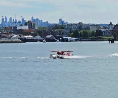 Wasserflugzeug kollidiert in Vancouver mit Boot