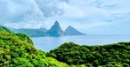 St Lucia Blick von Anse Chastenet auf Grand und Petit Piton