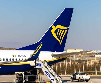 Eine Boeing 737-800 von Ryanair: Der Billigflieger muss einen Reisenden entschädigen.