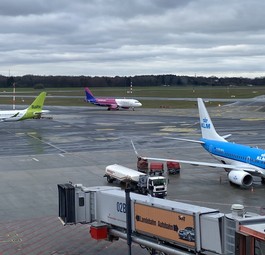 flughafen hamburg wizz air klm air baltic tankfahrzeug