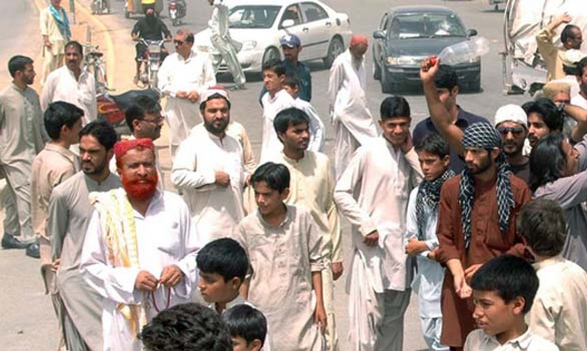 Mittlere Risikostufe: Hier sind Flugzeuge auf Reiseflughöhe sicher, aber bei Start und Landung gefährdet. Zur Kategorie gehört Pakistan wo erst kürzlich wieder ein Passagierjet bei der Landung beschossen wurde.