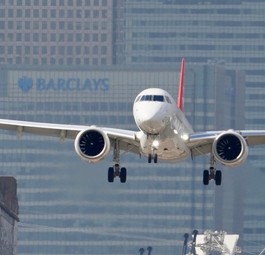 Embraer E195-E2 bei der Landung in London City: Akribische Vorbereitung.