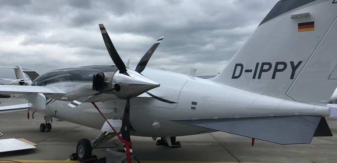 Nach hinten gerichtete Propeller: Die P-180 Avanti Evo ist ein Hingucker. Dieses Jahr besonders, da Piaggio Aerospace insolvent ist, es aber potenzielle Retter gibt.