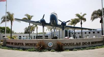 santa monica douglas dc 3 monument