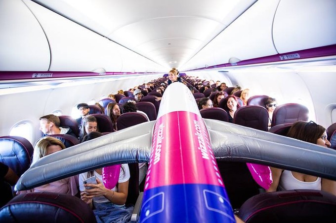 Platz 6: Bei Wizz Air kostet das Bier («Local Selections») 13,64 Euro.