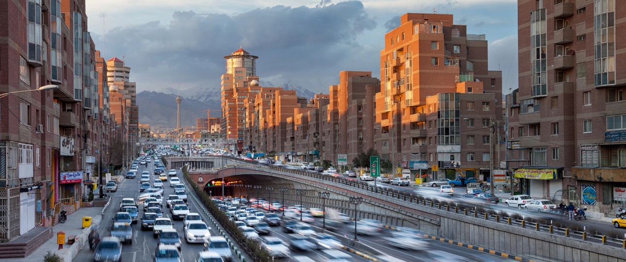 Teheran: Die iranische Hauptstadt ist mit Lufthansa erstmal nicht zu erreichen.