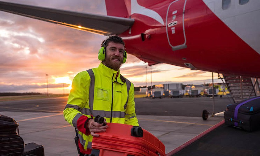 Flugzeug-Belader in Australien: Bekommt Verstärkung.