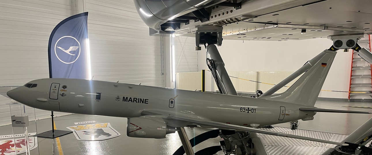 Modell der P8-A Poseidon im Lufthansa Aviation Trainingssimulator in Berlin: Die Ausbilundg der Pilotinnen und Piloten findet jetzt auch in Berlin statt.