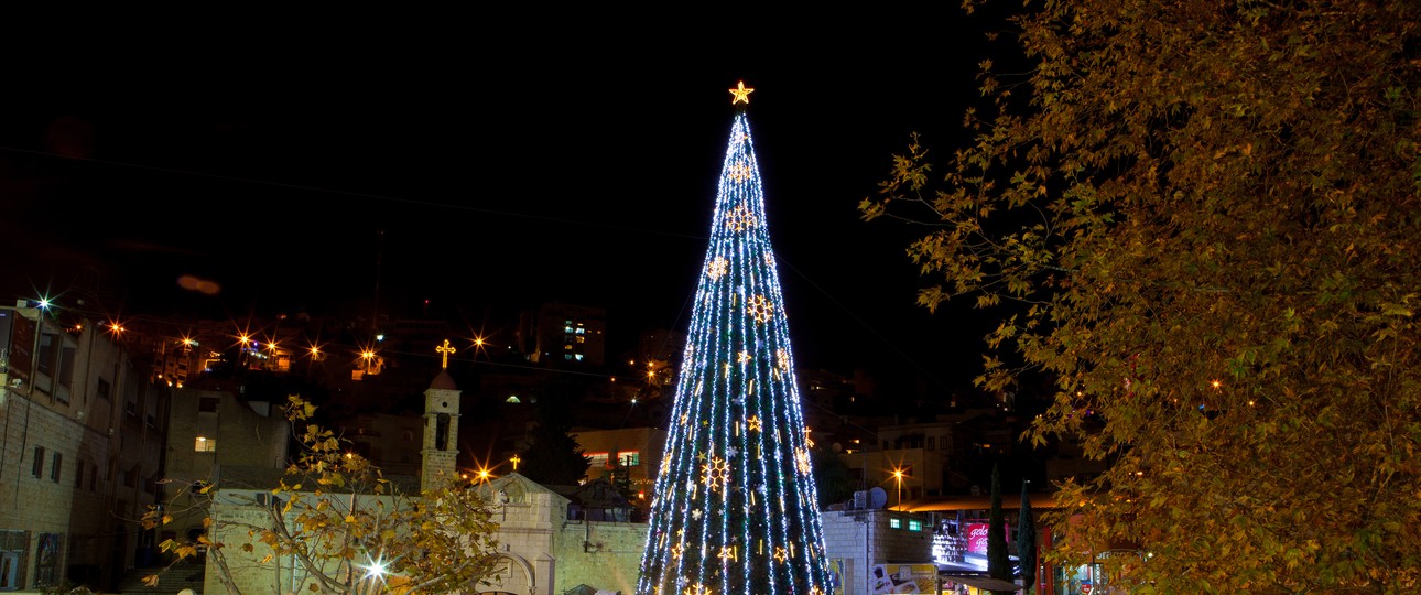 Weihnachtsbaum in Nazareth: Weihnachten herrscht eine ganz besondere Stimmung.