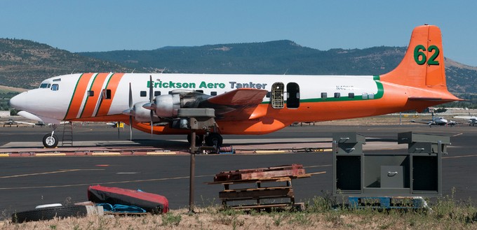 DC-7 von Erickson Aero Tanker.