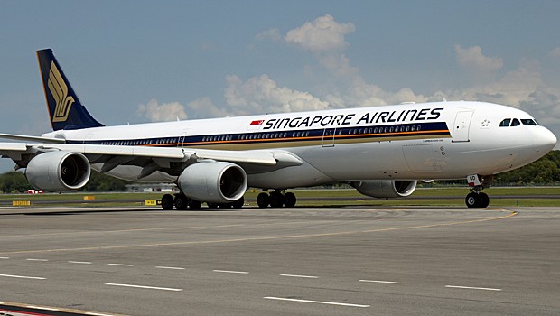 Mit einer A340-500 fliegt Singapore Airlines von Newark nach Singapur. Der längste Nonstop-Flug der Welt dauert 18 Stunden und 50 Minuten.
