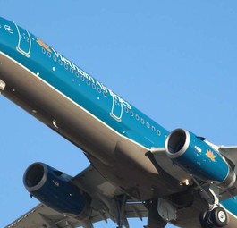Airbus A321 von Vietnam Airlines mit V2500-Triebwerken: Genauer Grund für zerfetzte Triebwerkshülle bisher unklar.