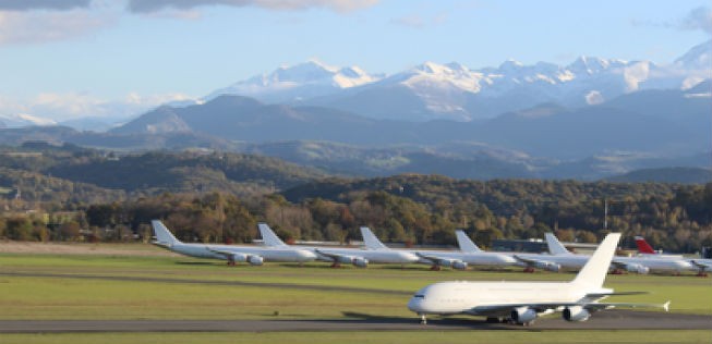 Für A380-Fans erlangte der am Fuß der französischen Pyrenäen gelegene Airport traurige Berühmtheit...