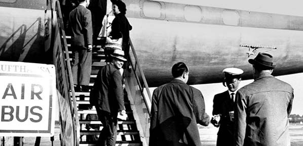 Lockheed Super Constellation als Airbus: Bei dem Konzept kauften Passagiere ihre Tickets an Bord.