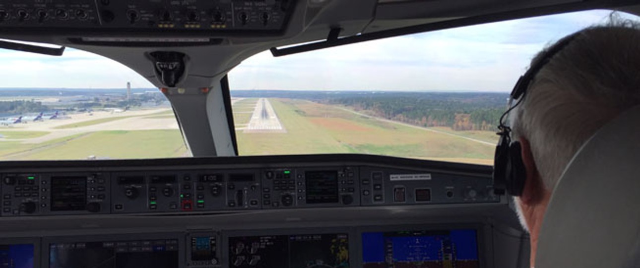 Cockpit der C-Series: Bombardier weiß, dass Neukunden aggressive Preise fordern.