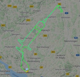 Deutscher Pilot zeichnet Spritze an den Himmel