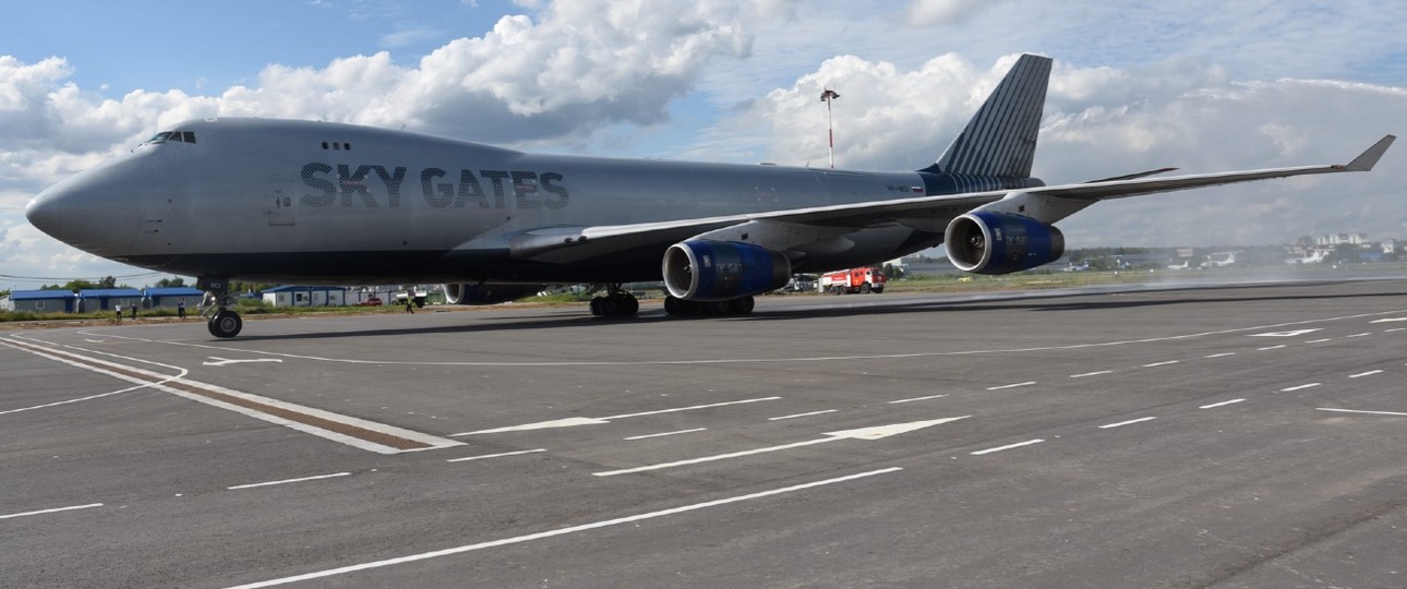 Boeing 747 von Sky Gates: Bald am Hahn zu sehen.