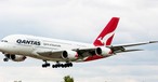 Qantas A380 im Endanflug auf Heathrow. Die Airline setzt weiterhin auf den Superjumbo