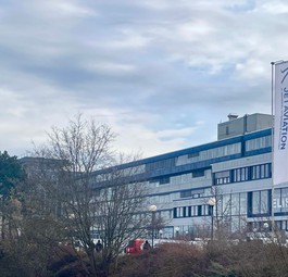 Swiss gebauede basel flughafen