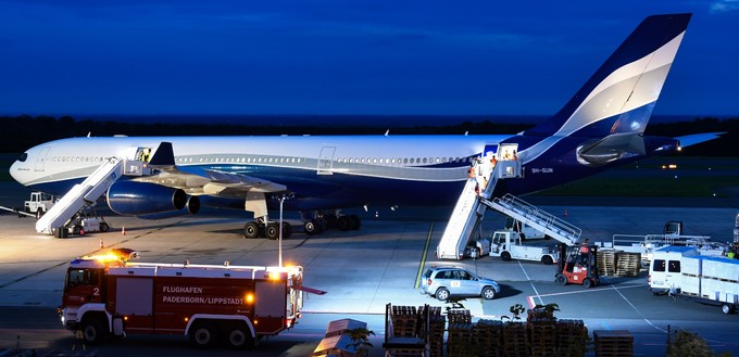 Airbus A340-300 von Hi Fly am Flughafen Paderborn: Der Jet ...