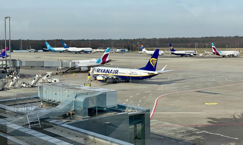 flughafen koeln bonn vorfeld