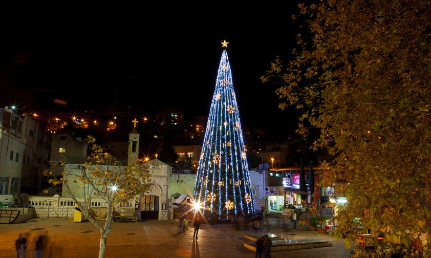 Weihnachtsbaum in Nazareth: Weihnachten herrscht eine ganz besondere Stimmung.