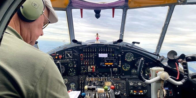 ... Cockpit. Nach dem Flug, ...