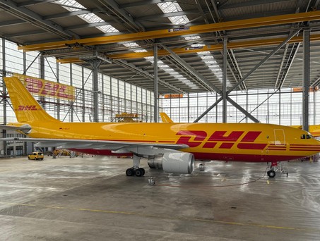 Airbus A300 F von EAT im Hangar: Eine abwechslungsreiche Arbeit.