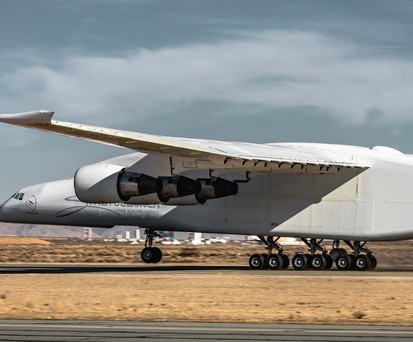 Stratolaunch: Riesenflieger bekommt neuen Einsatzzweck.