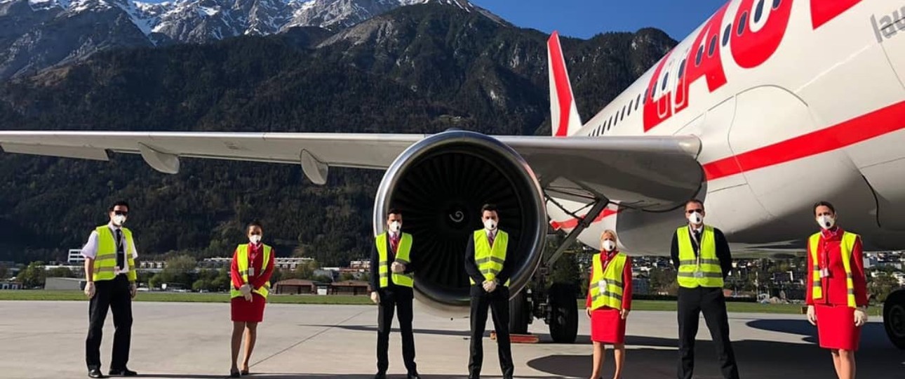 Crew von Lauda: Die Corona-Krise verschlimmert die Lage der Fluglinie.