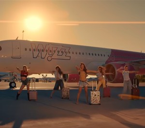 INNA und Wizz Air: Das Video zu Wizz Away wurde am Flughafen Bukarest gedreht.