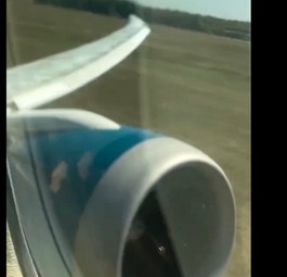 Der Start der Boeing 787 von Vietnam Airlines aus Passagiersicht: Deutlich über das Pistenende in München hinaus.
