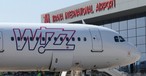 Jet von Wizz Air am Flughafen Tirana: Billigflieger dominieren.