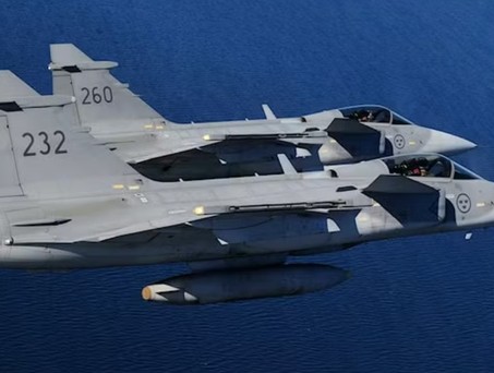 Saab JAS 30 Gripen Das Akronym steht für Jakt, Attack och Spaning (Jagd, Angriff und Aufklärung) 