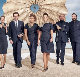 Die neuen Uniformen von Brussels Airlines sind inspiriert von den Sechzigern.