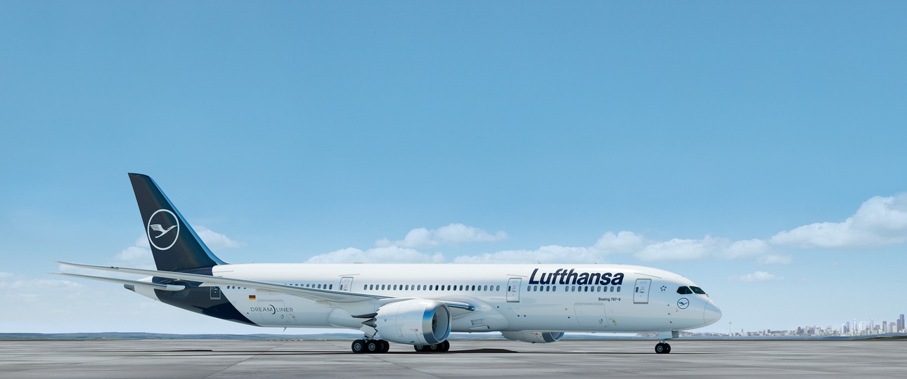 Dreamliner in Lufthansa-Farben: Bald soll der erste neue Jet zur Flotte stoßen.