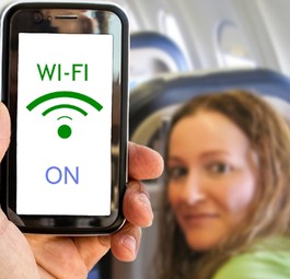 Internet im Flugzeug birgt auch Risiken