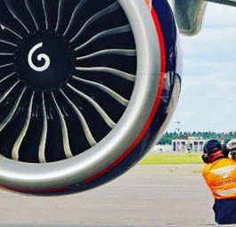 Arbeiter von Aeroflot: Die Airline kauft sich groß - und gesund?