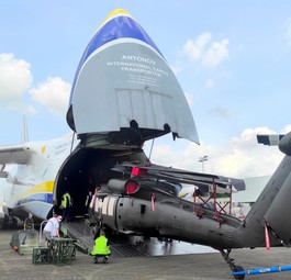 Antonov An-124: Spezialistin für übergroße und schwere Fracht.