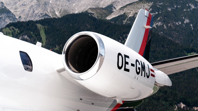 Flieger von Tyrolean Jets & Services