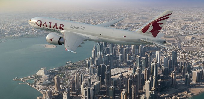 Nach Listenpreisen hat dieses Geschäft einen Wert von 1,7 Milliarden Dollar: Qatar Airways hat bei Boeing eine feste Bestellung über fünf 777F abgegeben. Die Order der Frachtflugzeuge war im April als Absichtserklärung gestartet. (16. Juli)