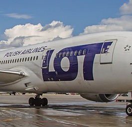 Dreamliner von Lot: Bald noch häufiger in Warschau anzutreffen.