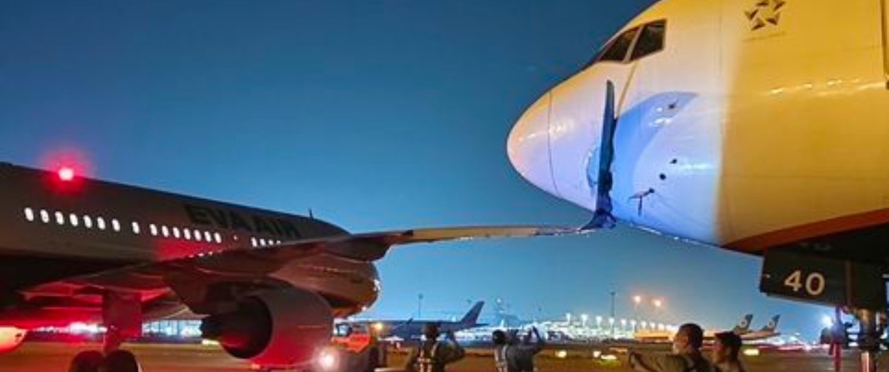Airbus A321 und Boeing 777: Beide von Eva Air.