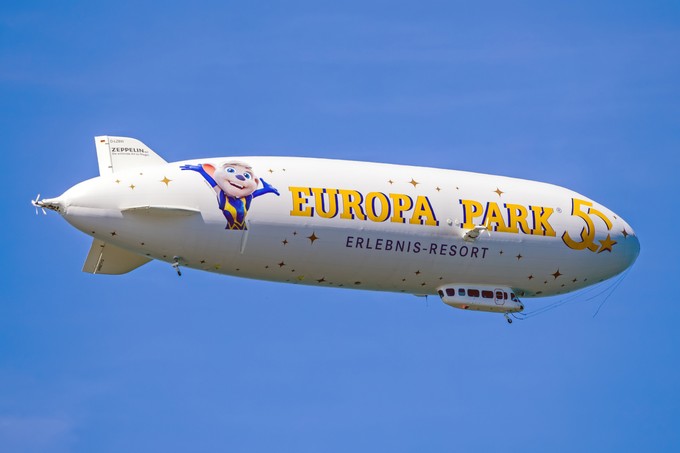 Ein Zeppelin LZ N07-100 ...